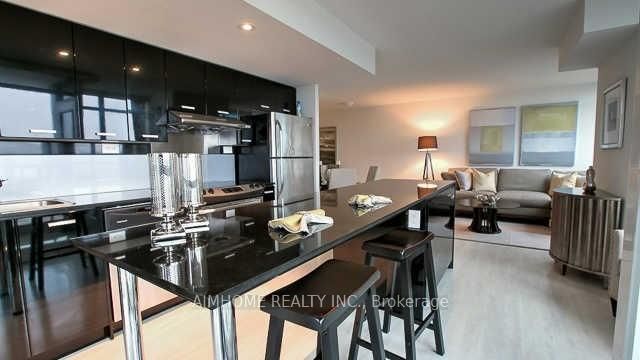 921 - 19 Singer Court