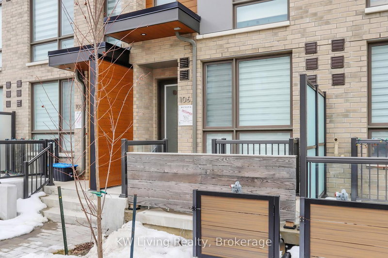 B - 106 Green Gardens Blvd, Toronto, M6A 0E5 | Image 2