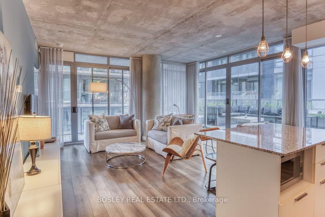 205 - 650 King Street W