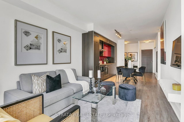 4107 - 300 Front Street W