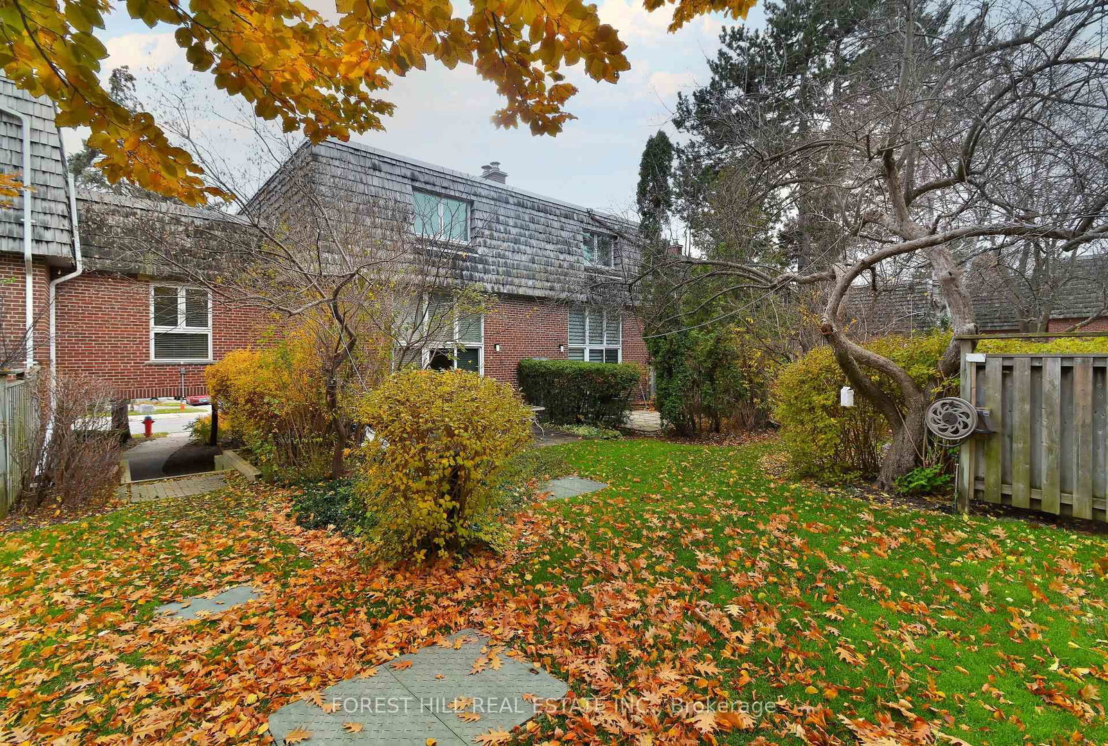 Townhouse for sale at 259-45 Sugar Mill Way, Toronto, Ontario, M2L 1R5 - St. Andrew-Windfields - MLS: C12844836