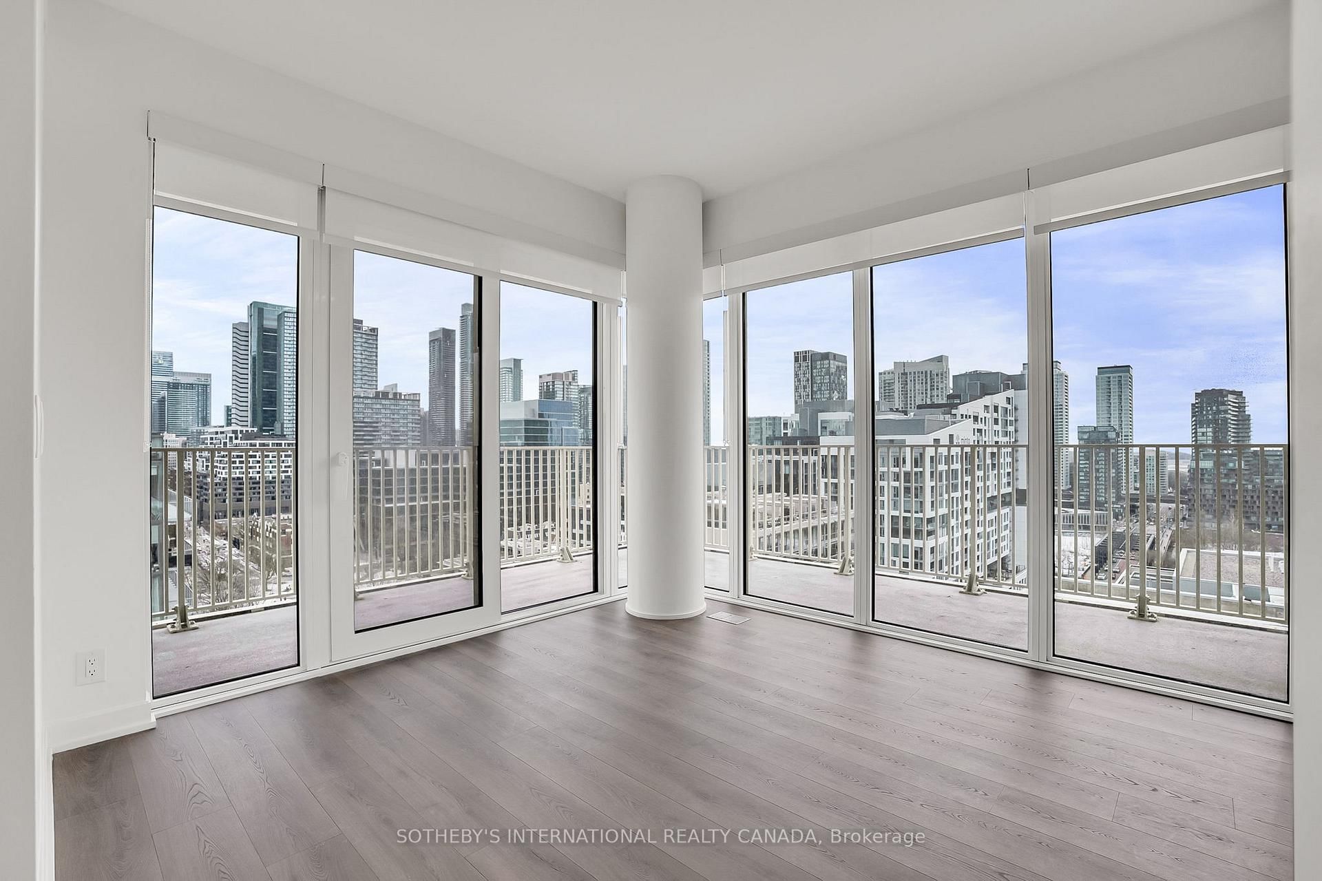 88 Bathurst Street, Unit 1416