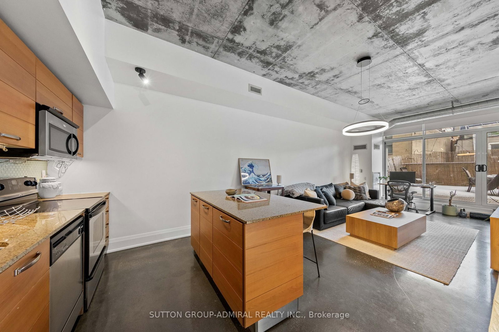 Listing Image 7