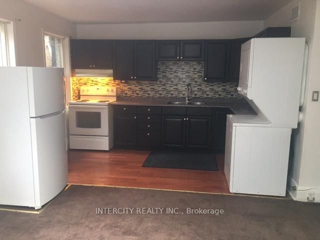 852-854 Eglinton Avenue W - Photo 6