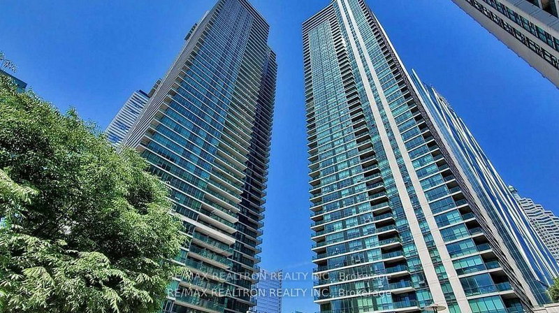 home for lease on 1803-18 Harbour Street