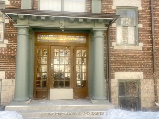 221 - 125 Earl Place