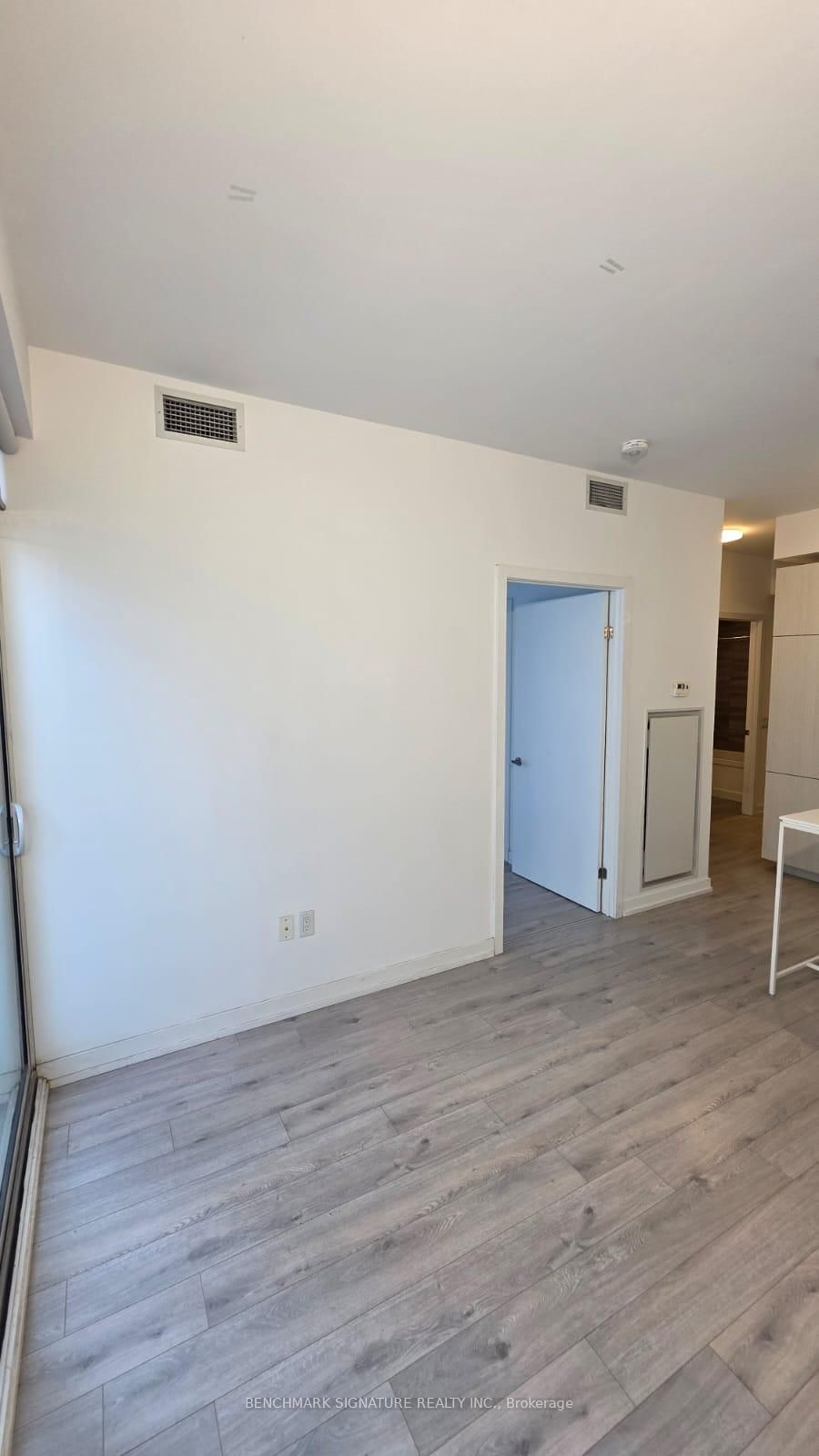 77 Shuter Street, Unit 803 - Photo 27