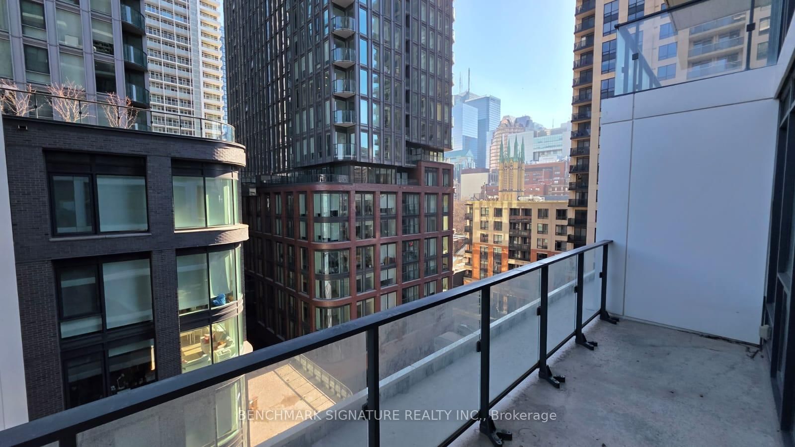 77 Shuter Street, Unit 803 - Photo 28