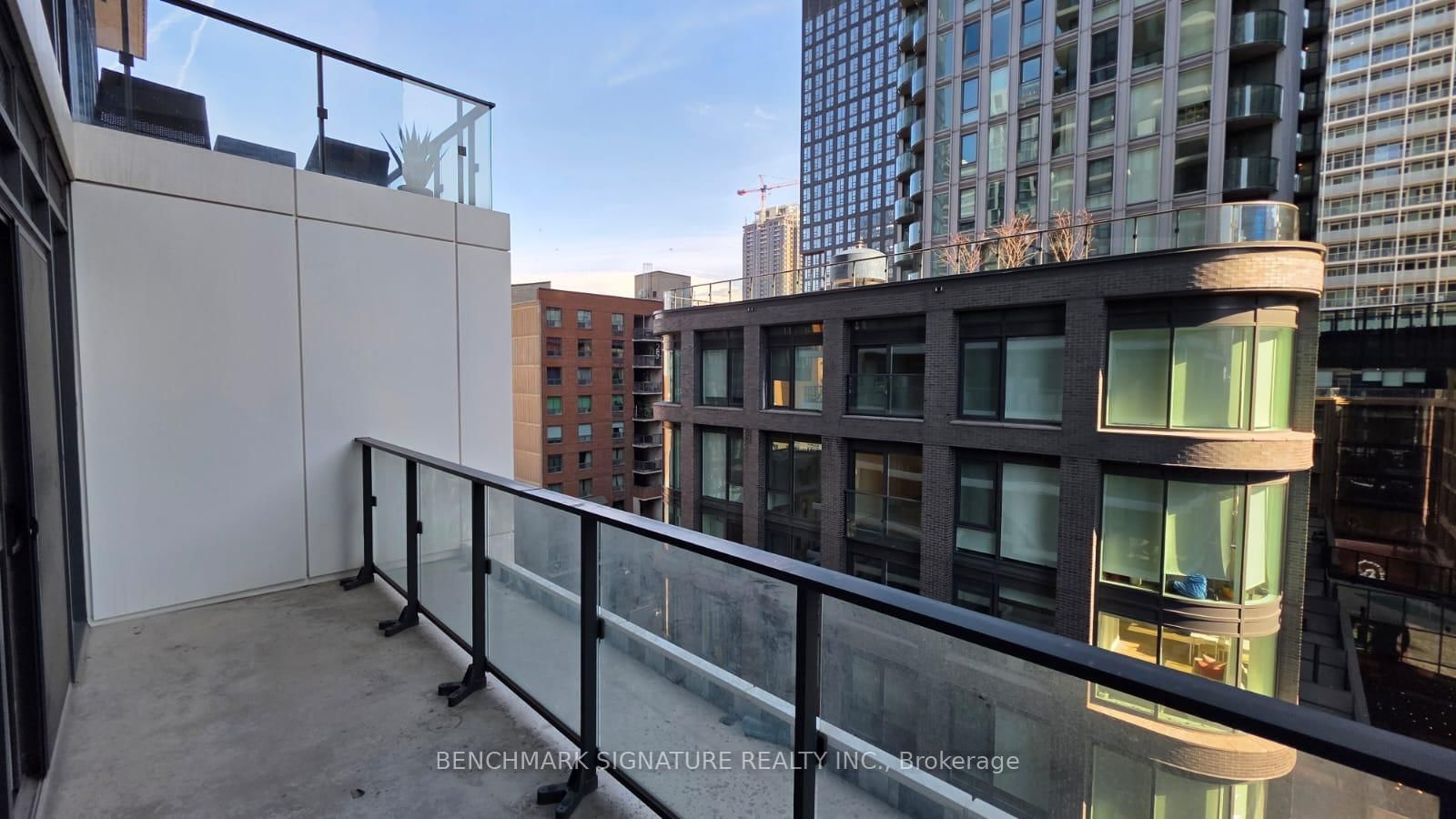 77 Shuter Street, Unit 803 - Photo 29