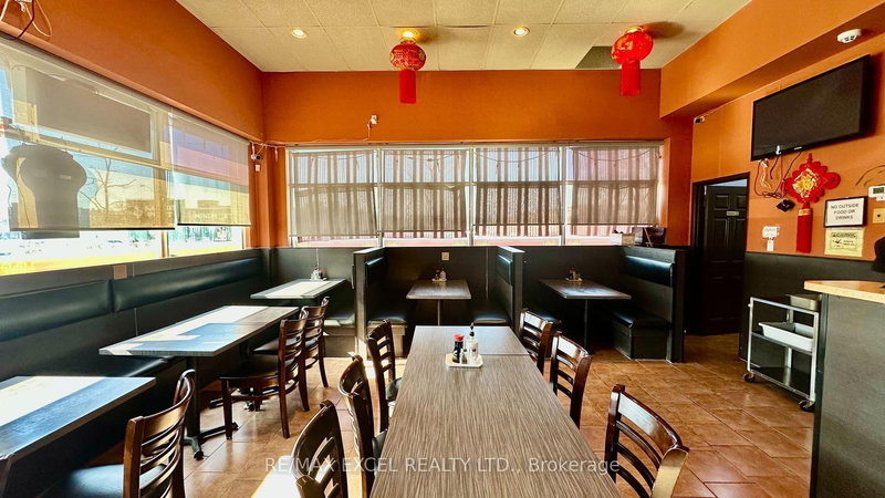 8 - 62 Overlea Blvd, Toronto, M4H 1C4 | Image 3