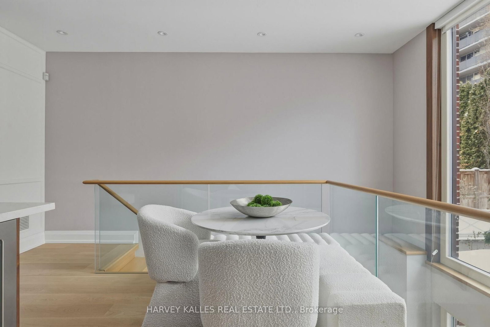 94B Admiral Road • Toronto, ON photo 13
