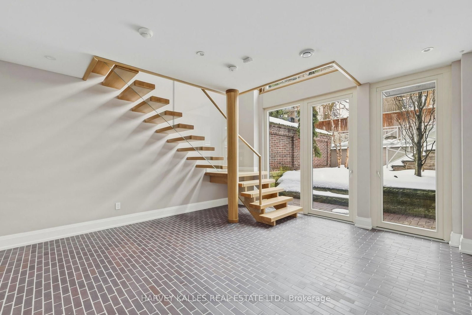94B Admiral Road • Toronto, ON photo 34