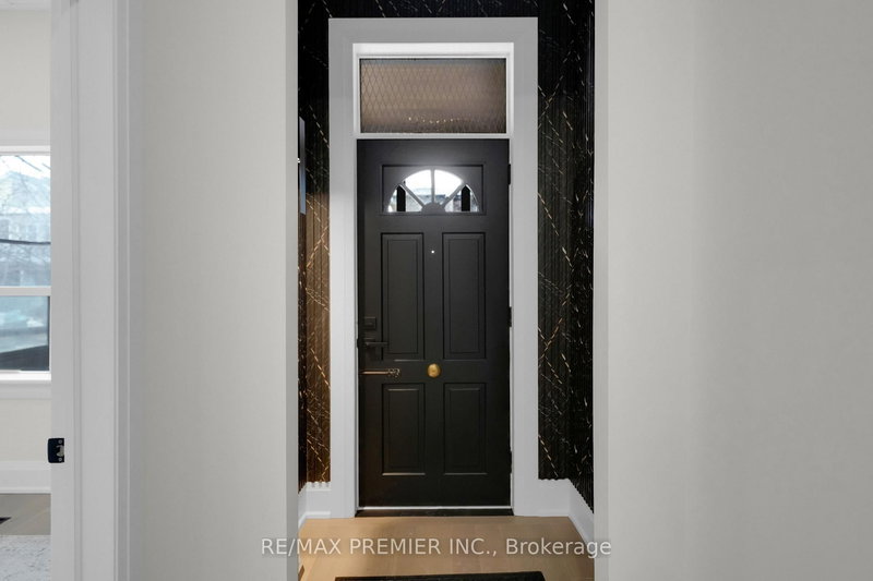 388 Crawford St, Toronto, M6J 2V9 | Image 2