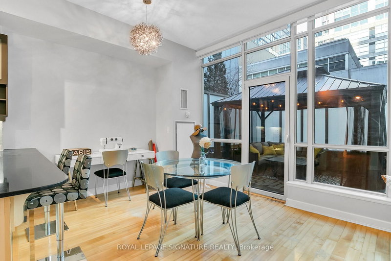 G25 - 350 Wellington St W, Toronto, M5V 3W9 | Image 3