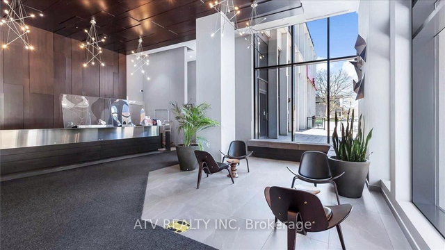 1113 - 170 Sumach Street