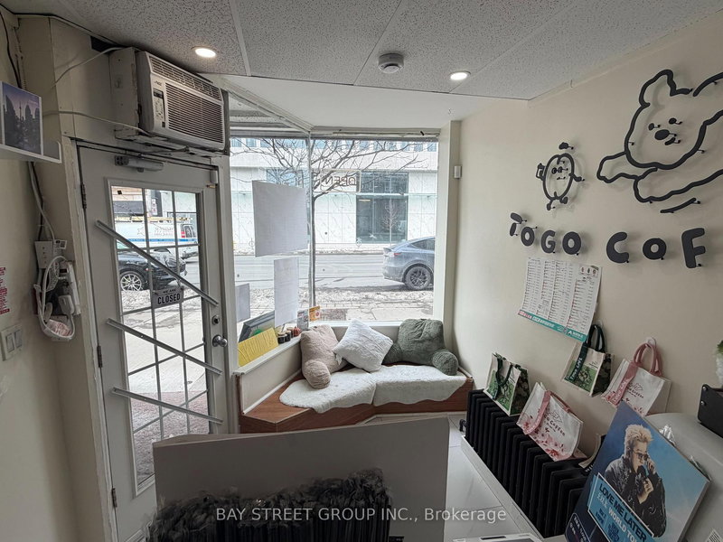 2095.5 Yonge St, Toronto, M4S 2A4 | Image 2