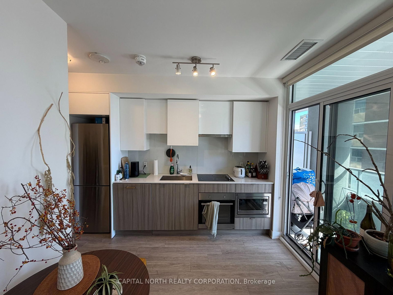 Condo for lease at 610-195 Redpath Avenue, Toronto, Ontario, M4P 0E4 - Mount Pleasant West - MLS: C12851650