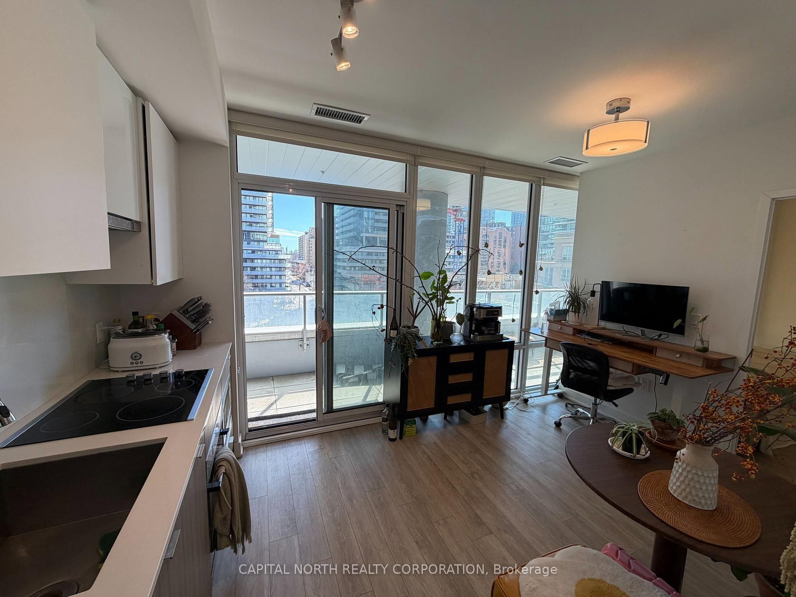 Condo for lease at 610-195 Redpath Avenue, Toronto, Ontario, M4P 0E4 - Mount Pleasant West - MLS: C12851650