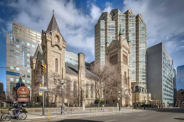 1002 - 71 Simcoe Street