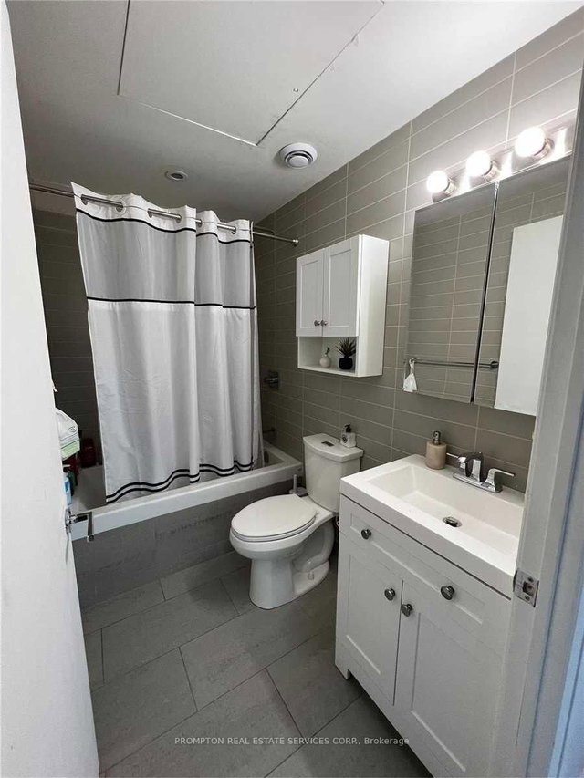 2301 - 224 King Street W