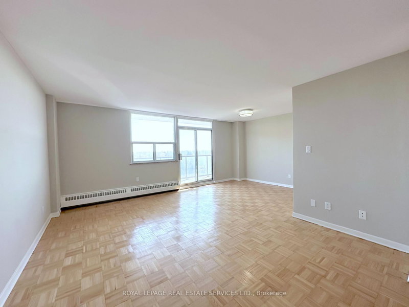 1008 - 26 Carluke Cres, Toronto, M2L 2J2 | Image 3