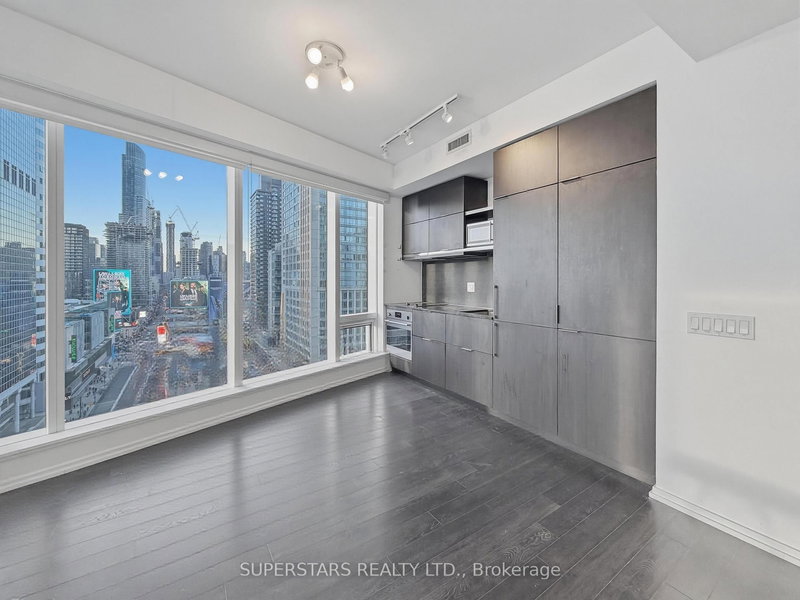 1412 - 197 Yonge St, Toronto, M5B 1M4 | Image 2