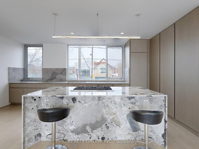 Upper - 899 Dundas Street W