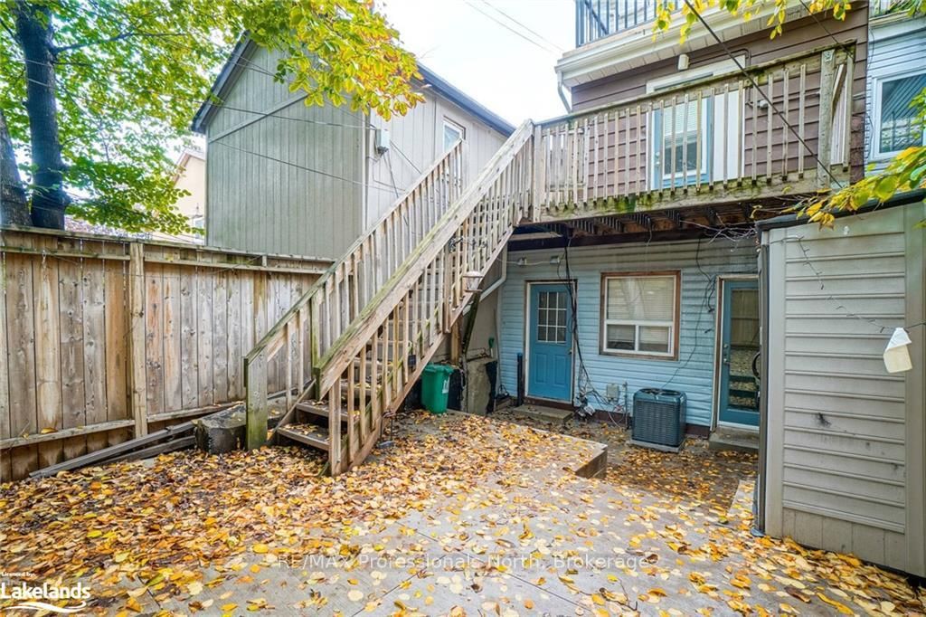 214 E Gerrard Street • Toronto, ON photo 37