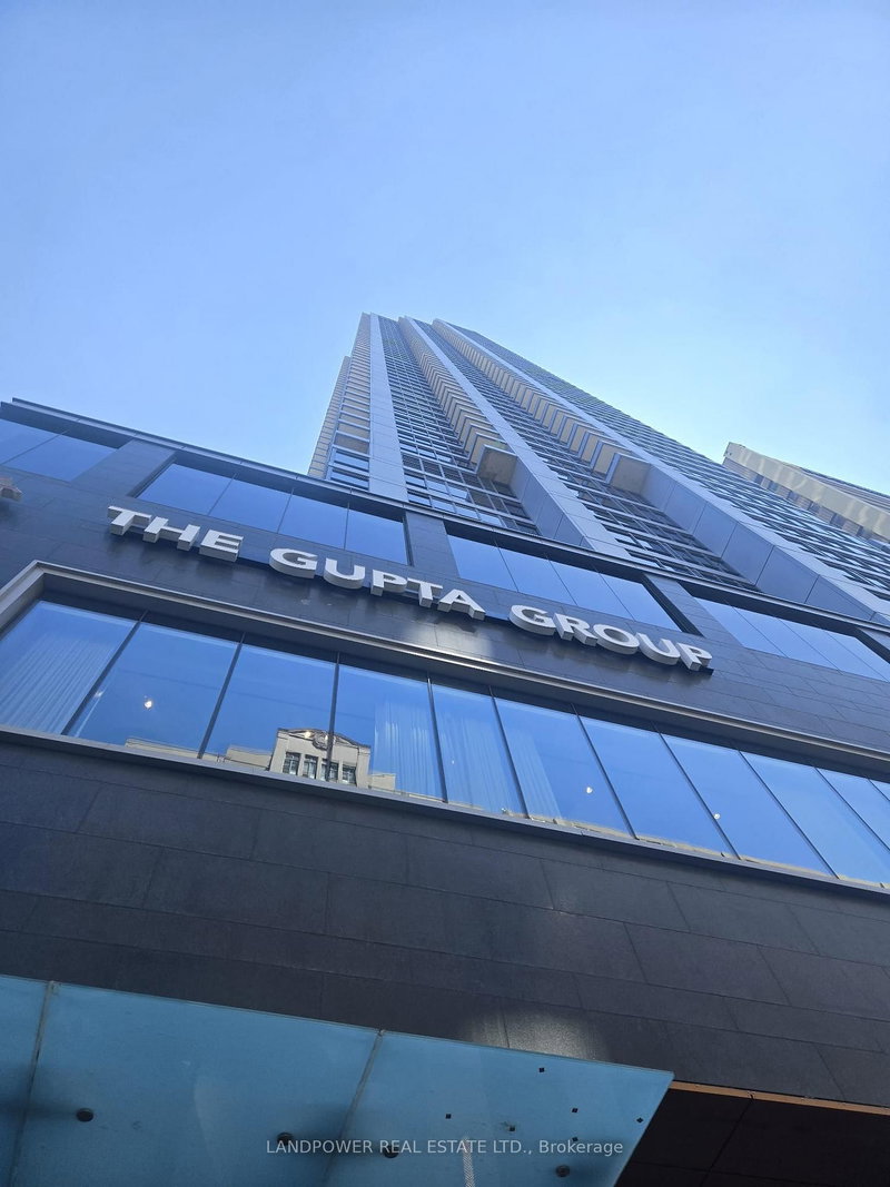 home for lease on 5505-395 Bloor Street E