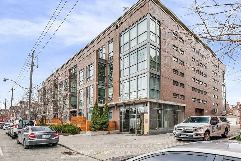 home for lease on 211-707 Dovercourt Road