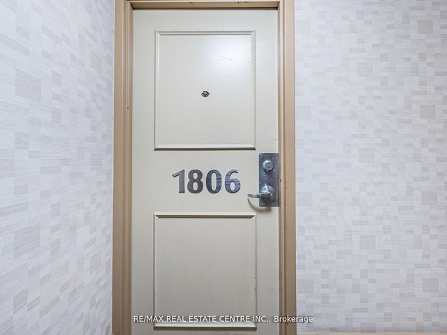 1806 - 735 Don Mills Road