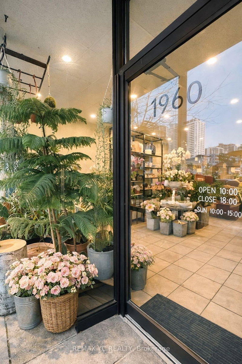 101 - 1960 Yonge St, Toronto, M4S 1Z7 | Image 3