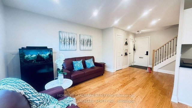 213 - 5879 Bathurst Street