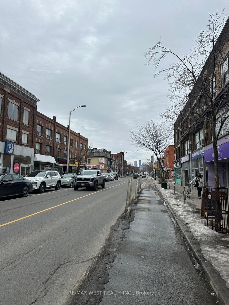 4 - 965 Bloor St, Toronto, M6H 1L7 | Image 2