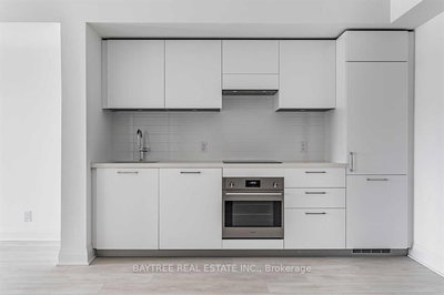 414-33 Frederick Todd Way, Toronto, Ontario image-0-1