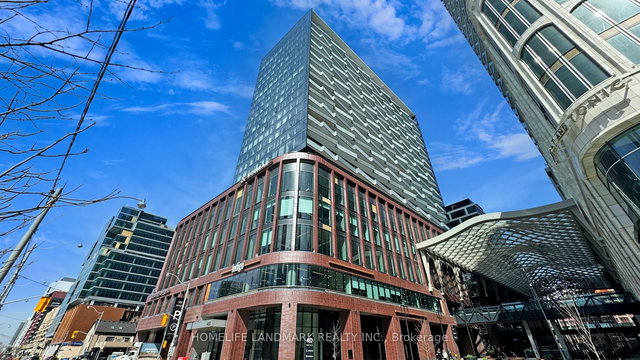 2004 - 480 Front Street W