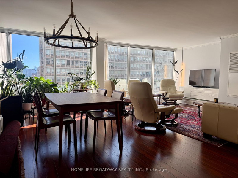 home for lease on 601-110 Bloor Street W