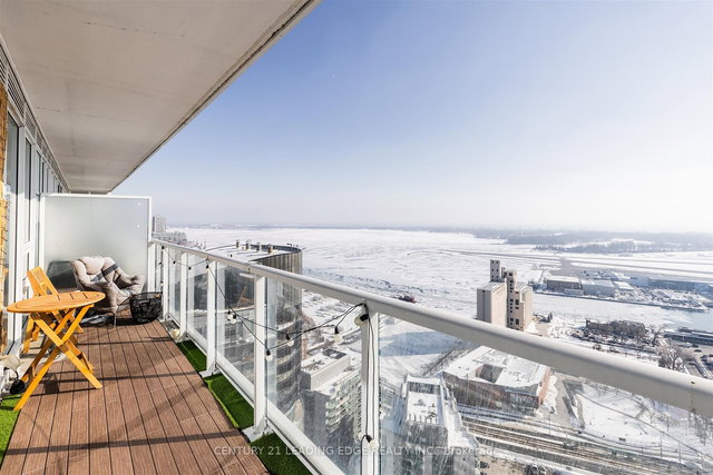 3902 - 17 Bathurst Street