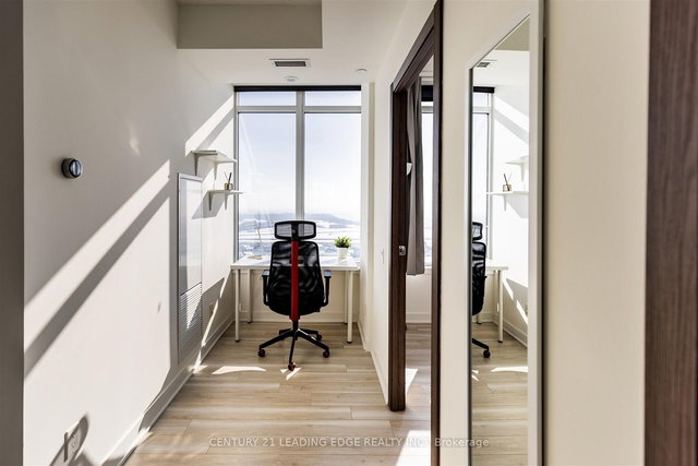 3902 - 17 Bathurst Street