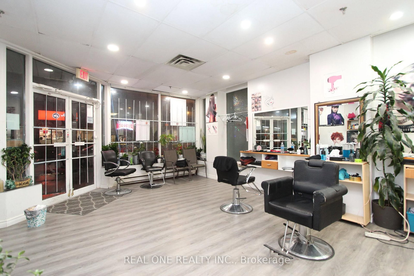 144 Augusta Avenue, Unit Front Unit - Photo 7