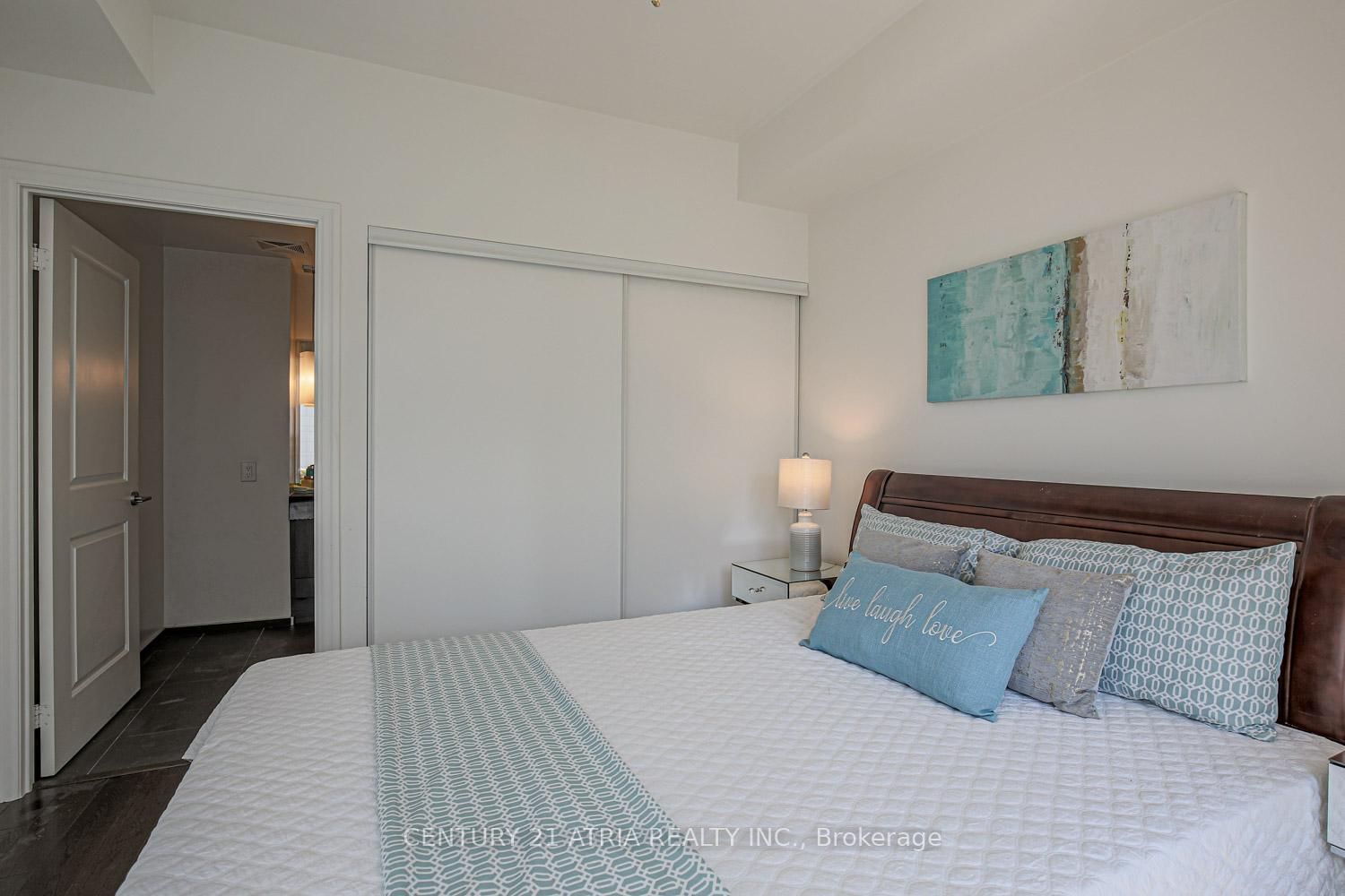 8 The Esplanade Avenue • #2002 • Toronto, ON photo 21