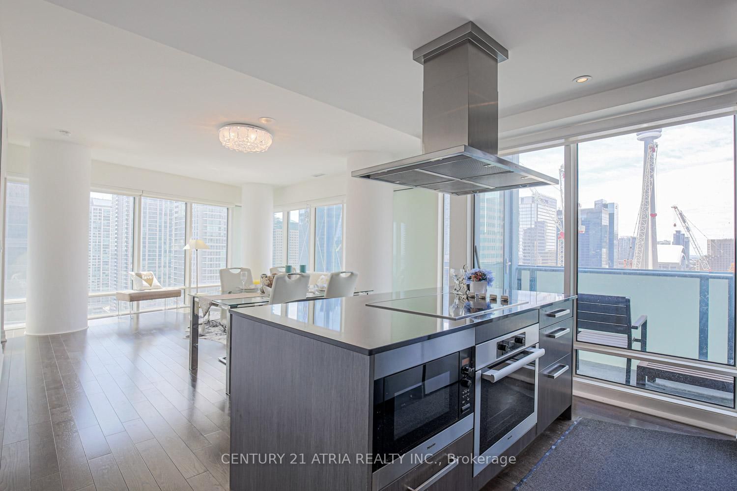 8 The Esplanade Avenue • #2002 • Toronto, ON photo 6
