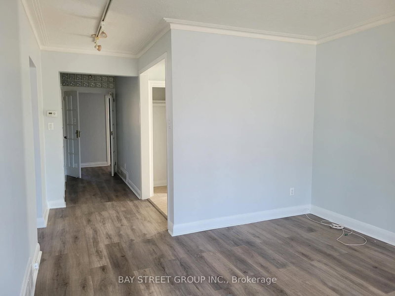 Upper - 110 Acton Ave, Toronto, M3H 4H3 | Image 3