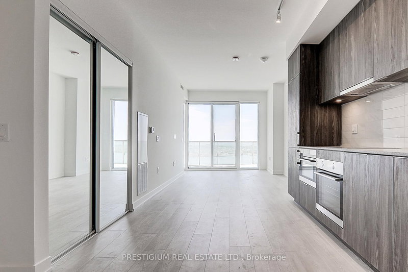 home for lease on 2801-15 Queens Quay E