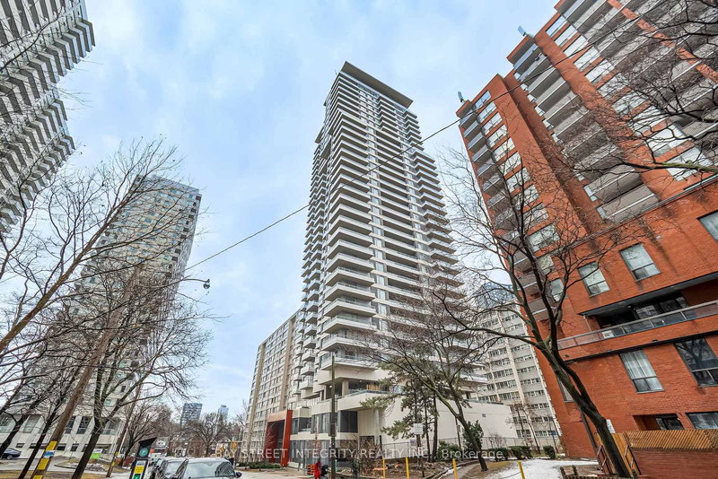 1014 - 50 Dunfield Ave, Toronto, M4S 0E4 | Image 2