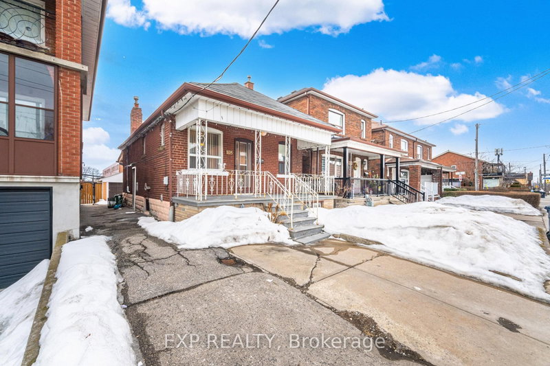 105 Rogers Rd, Toronto, M6E 1P4 | Image 2