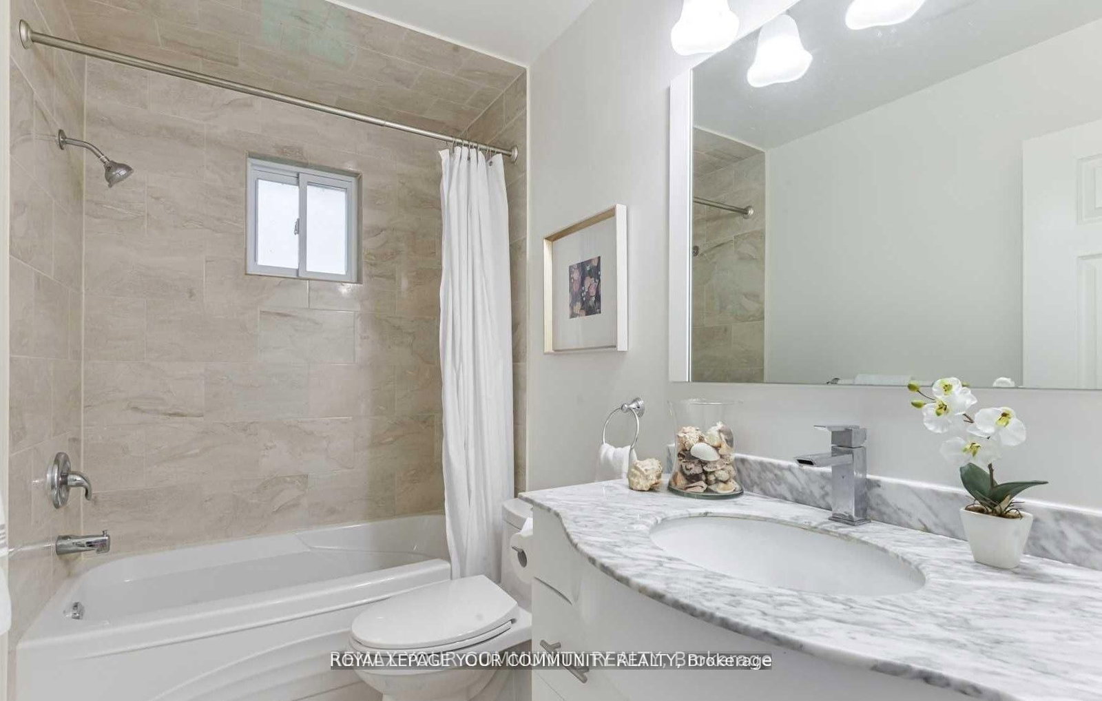 Detached House for lease at 32 Shouldice Court, Toronto, Ontario, M2L 2S4 - St. Andrew-Windfields - MLS: C12861348