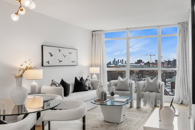 910 - 231 Fort York Boulevard