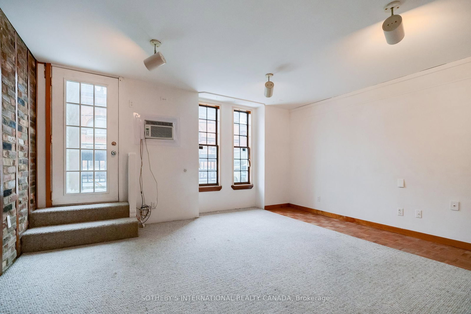 237 Carlton Street - Photo 24