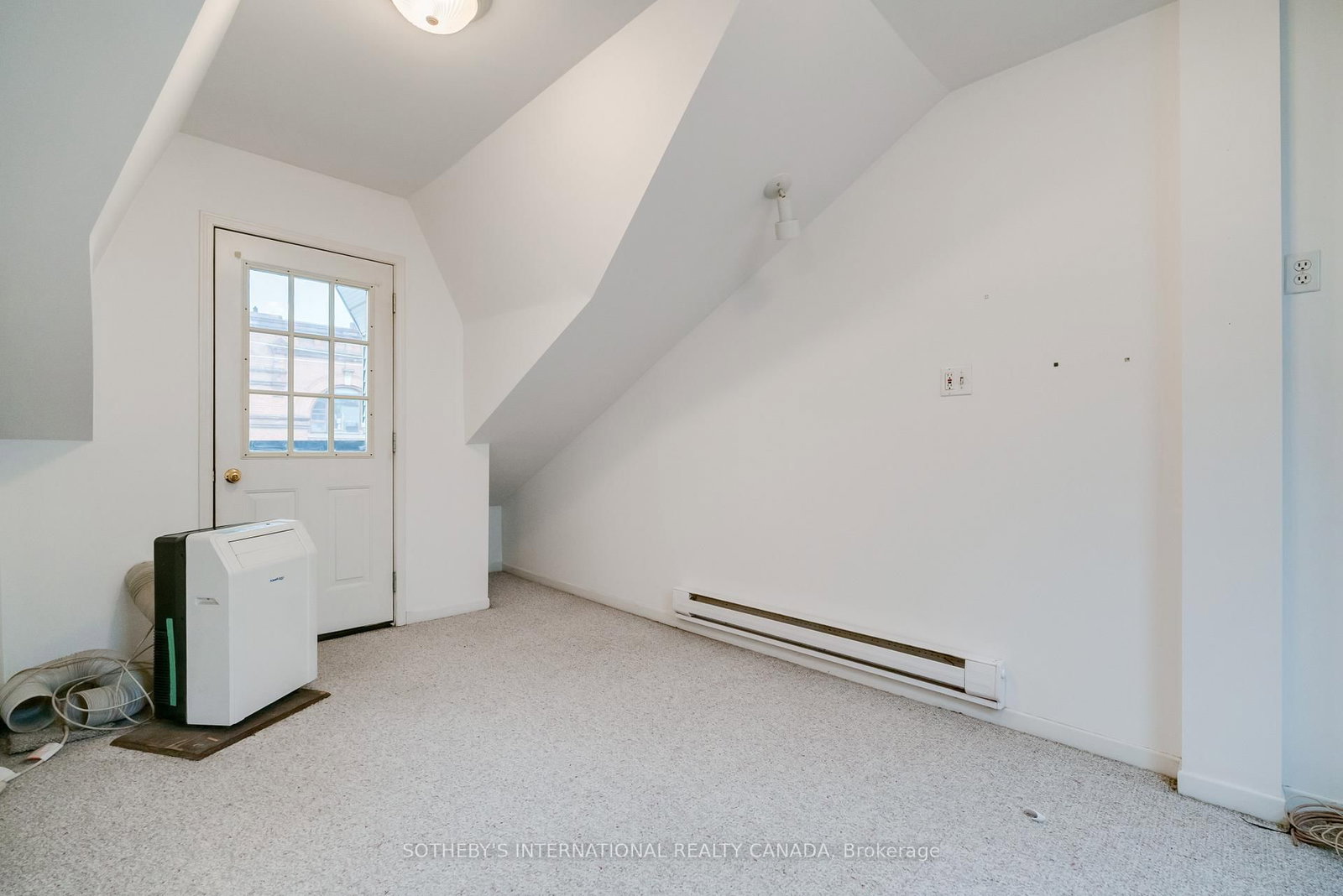 237 Carlton Street - Photo 43